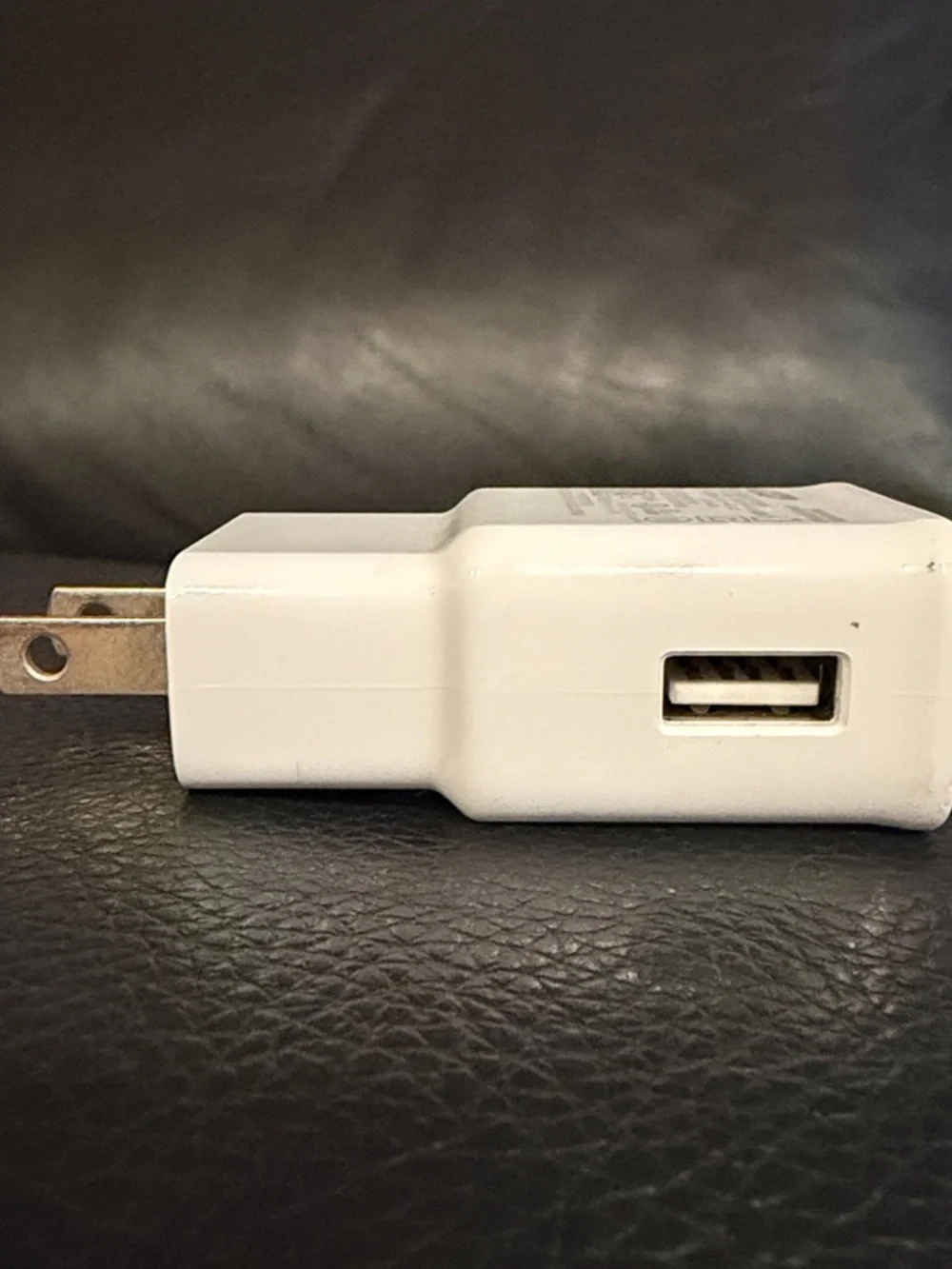 Samsung White USB Adaptive Fast Charging Travel Adapter